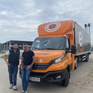 Neuer Mini Sattelzug LKW für die Speisesammlung im Einsatz